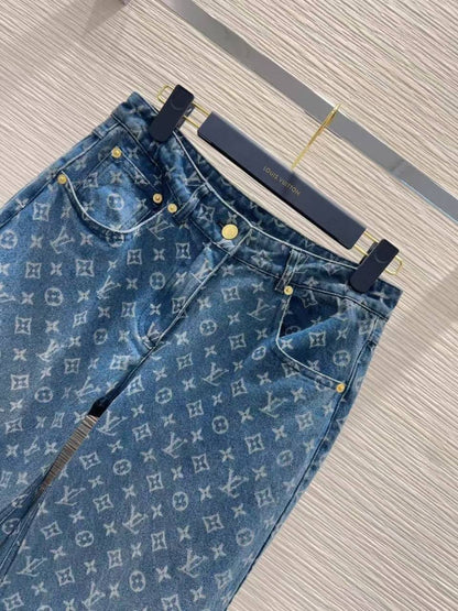 ❤️‍🔥LOUIS VUITTON NEW❤️‍🔥✨
✨VIP QUALITY 😍✨ 
Size : S to XL
410 dhs✅

Zain287
♥️♥️♥️
