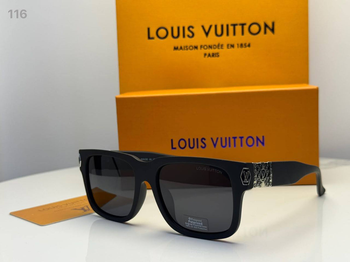 Dior
Gucci 
Miumiu
Celine
65 dhs🇦🇪🇦🇪

Good quality 
Zain182
♥️♥️♥️