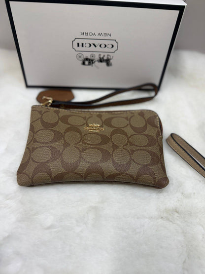 Coach

30 DHS💓

WITHBOX
🎁🎁🎁

Zain40
♥️♥️♥️