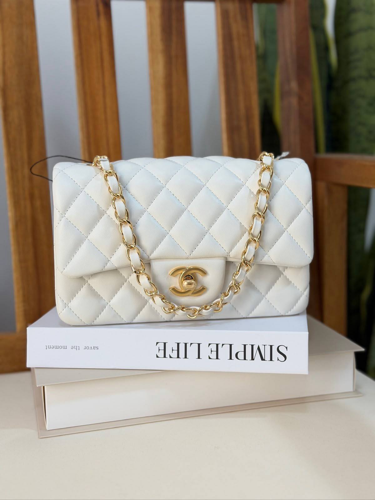 CHANEL 💫
Super Master Quality ⚡️
Original Packing 🎁
Size 20CM📏

For Price 👇 WhatsApp✅
0568585901 
0507557372
0552275751 Owner Zain 👌


Zain321
♥️♥️♥️