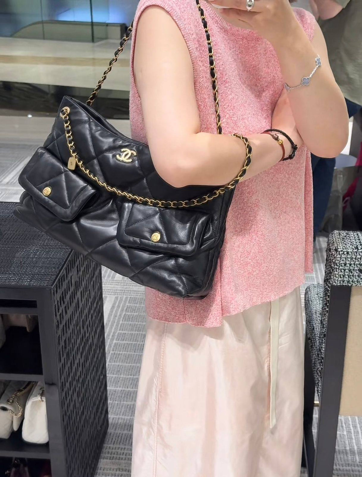 CHANEL 

NEW CAME 

GOOD QUALITY
115 dhs🇦🇪🇦🇪

Zain295
♥️♥️♥️