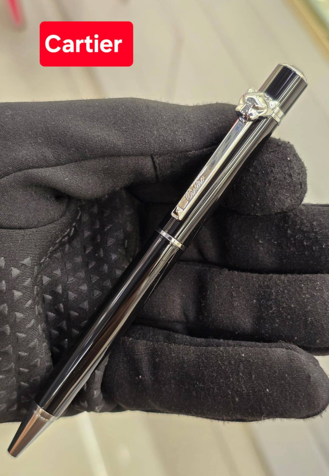Cartier silim pen 
Whit master box 
70 dhs✅

Normal box  
50 dhs✅

Zain29
♥️♥️♥️