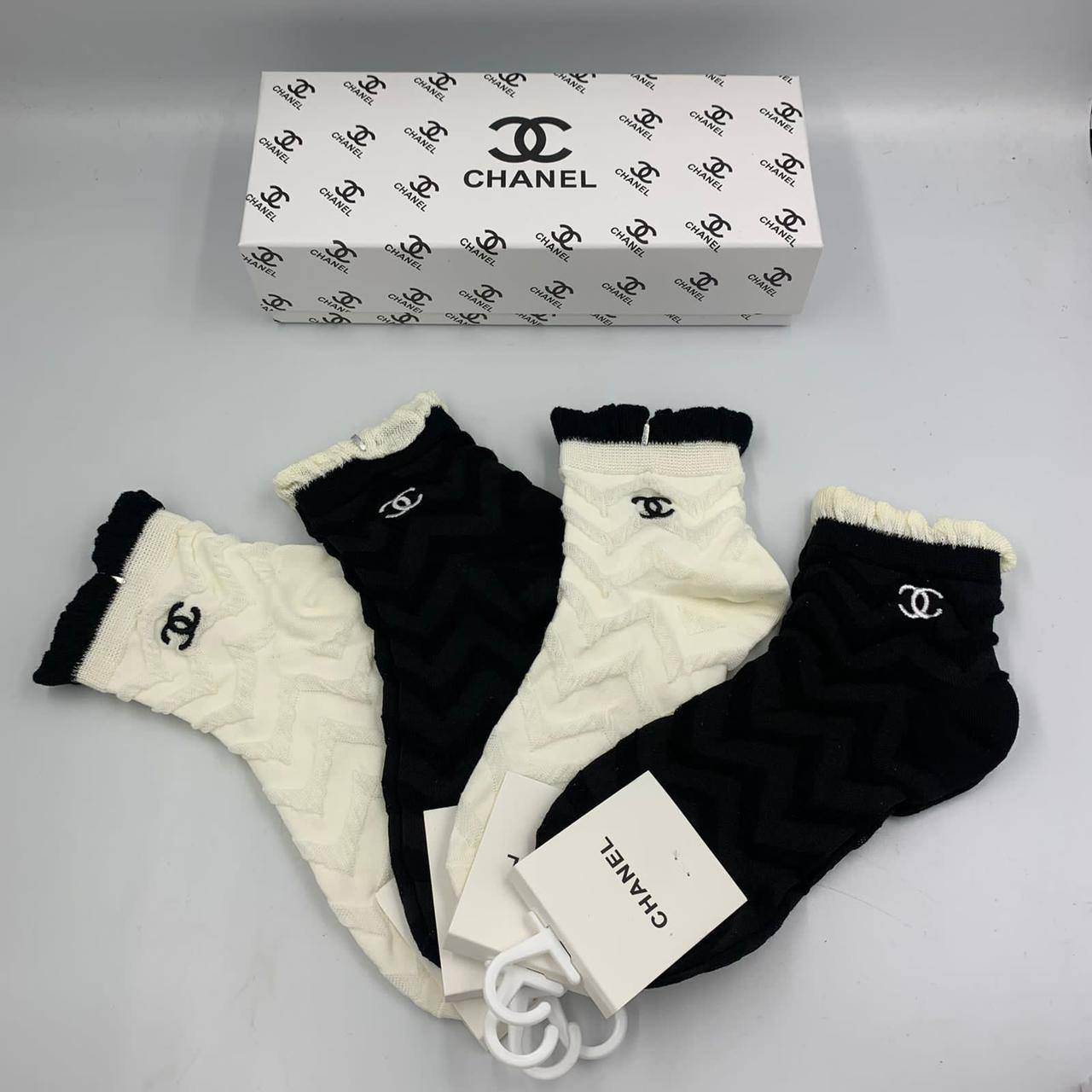 NEW CAME
SOCKS 
GOOD QUALITY 
40 dhs✅
(IN ONE BOX 5 PAIRS)

Zain40
♥️♥️♥️