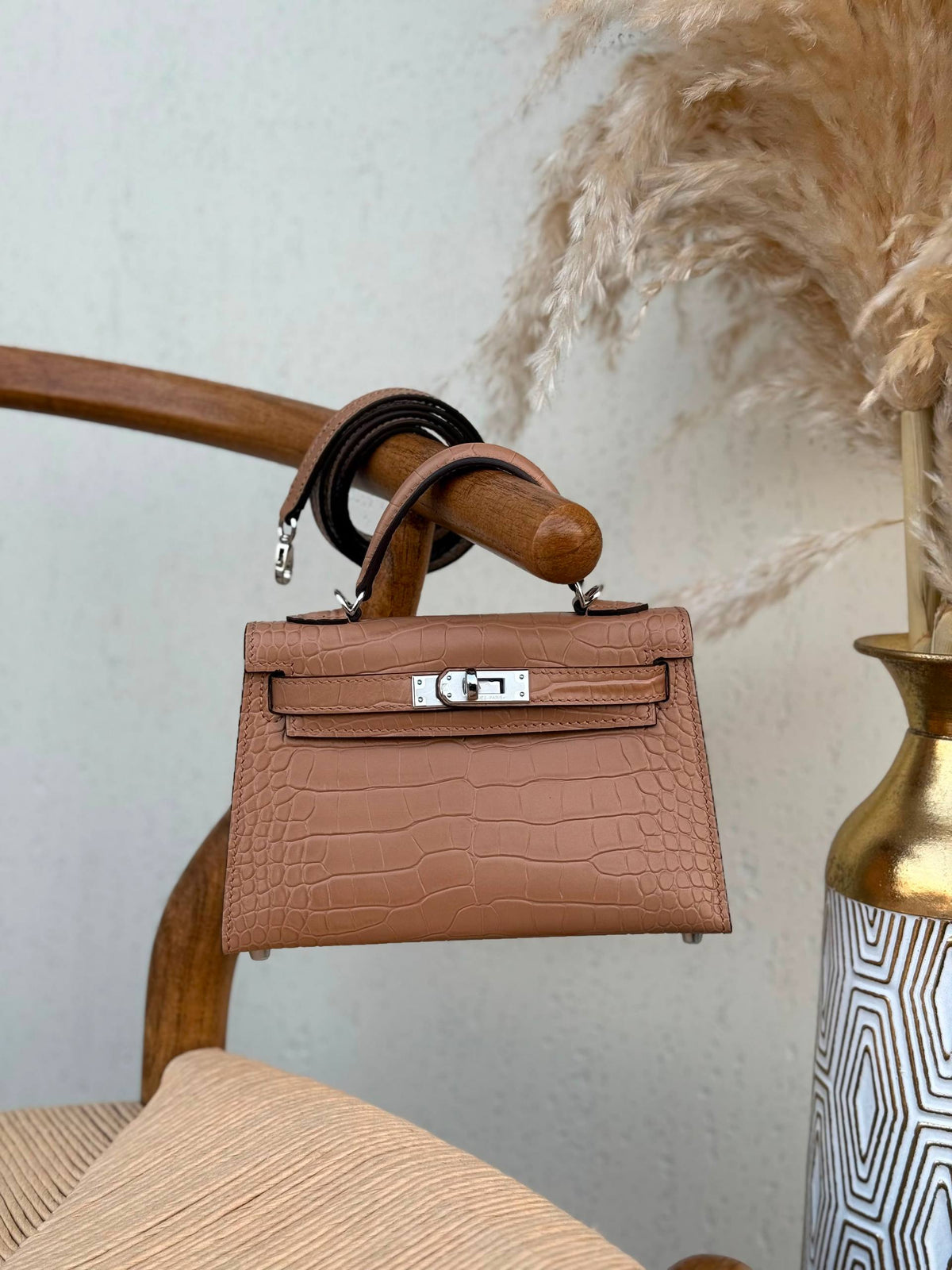 HERMES
19cm
360 dhs🇦🇪🇦🇪

Top quality 
With box🎁

Zain167
♥️♥️♥️