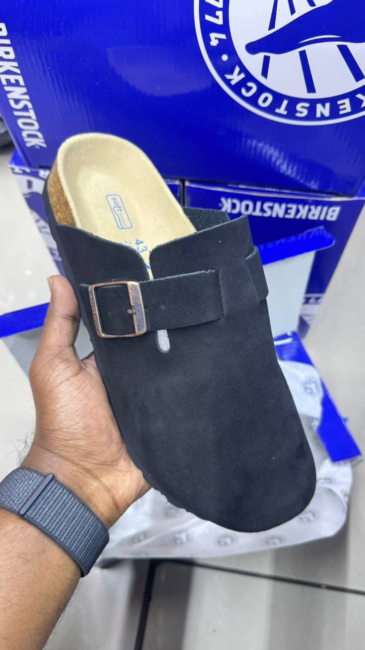 Birkenstock
Size 36-46
130 dhs✅

Zain183
♥️♥️♥️