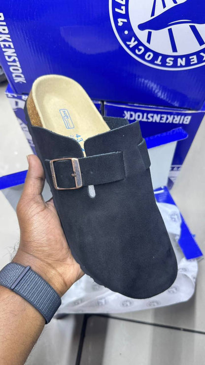 Birkenstock
Size 36-46
130 dhs✅

Zain183
♥️♥️♥️