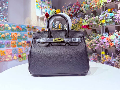 Hermes 
25cm  Golden
110 dhs💛

Zain44
♥️♥️♥️