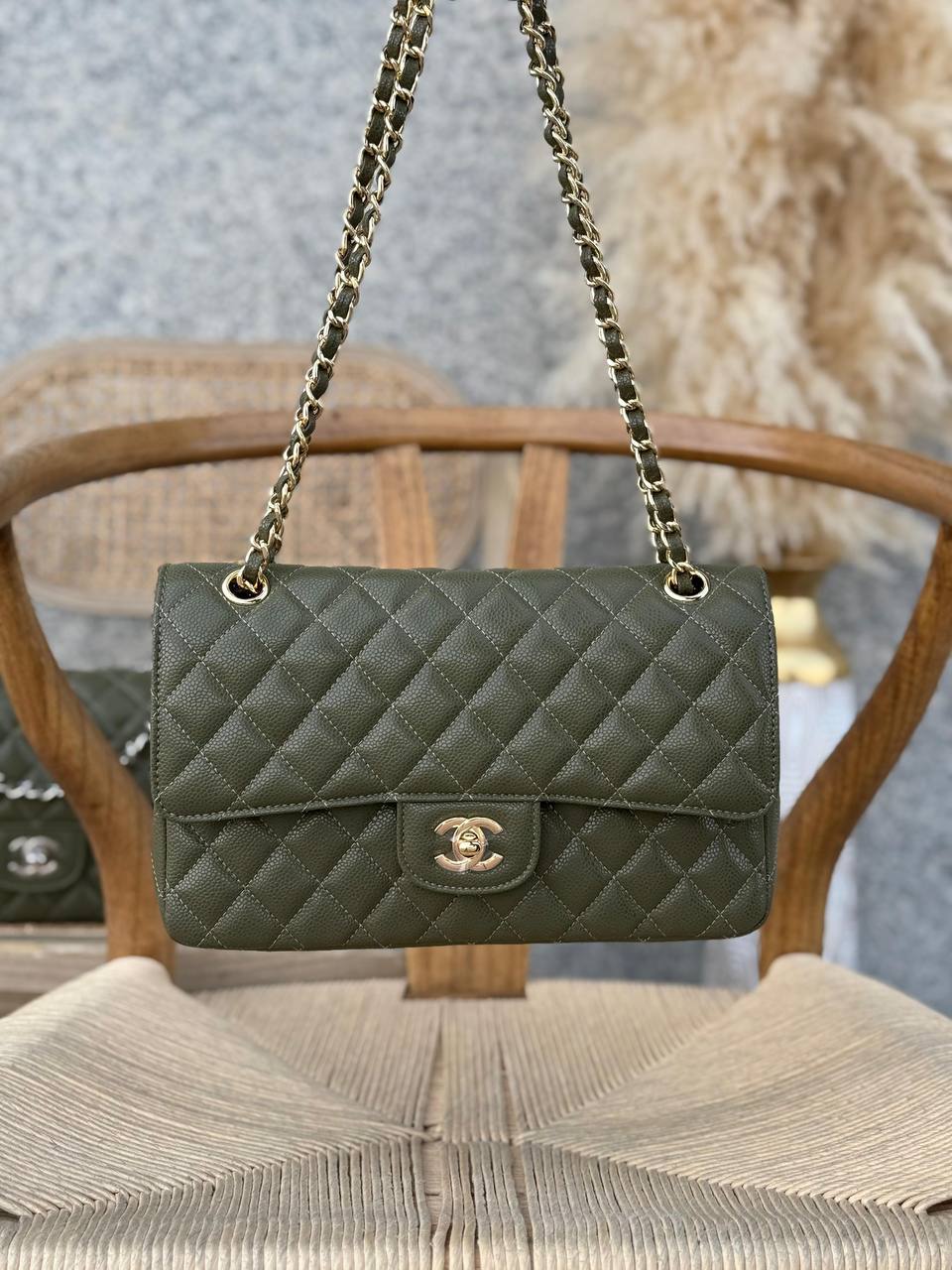 CHANEL
25cm
370 dhs✅
Top quality 
With box🎁

Zain167
♥️♥️♥️