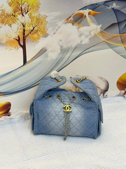 CHANEL
Best quality 
120 dhs✅
size 26Cm

Zain290
♥️♥️♥️