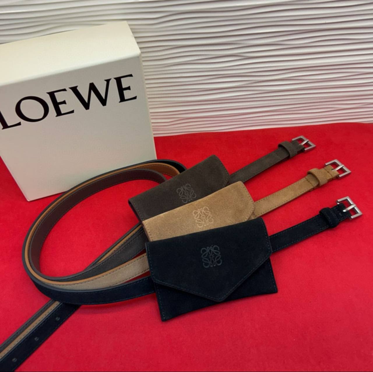 💜*New LOEWE*💜
💜*SUPER MASTER*💜
350 dhs🪙🌨️

Zain160
♥️♥️♥️