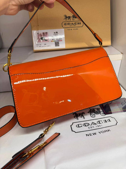 Coach Tabby
Size : 26 * 14 * 8.2 cm
85 dhs🪙🖤
with box🎁

Zain115
♥️♥️♥️