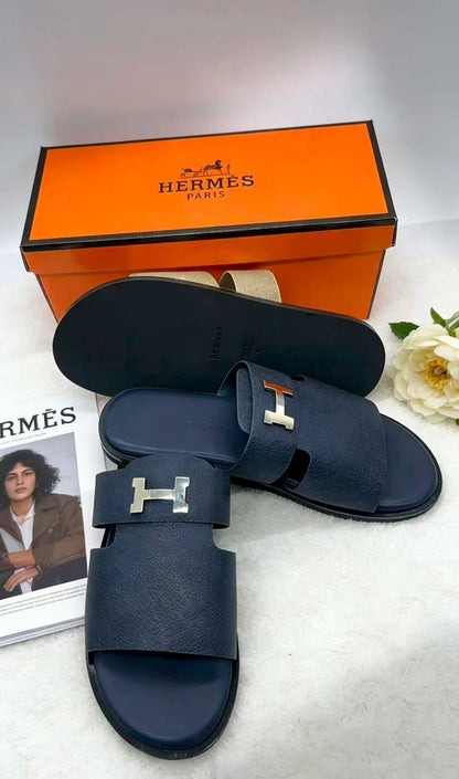 Mens Hermes Slippers 
Sizes 40 to 45 
75 dhs🇦🇪

Zain232
♥️♥️♥️