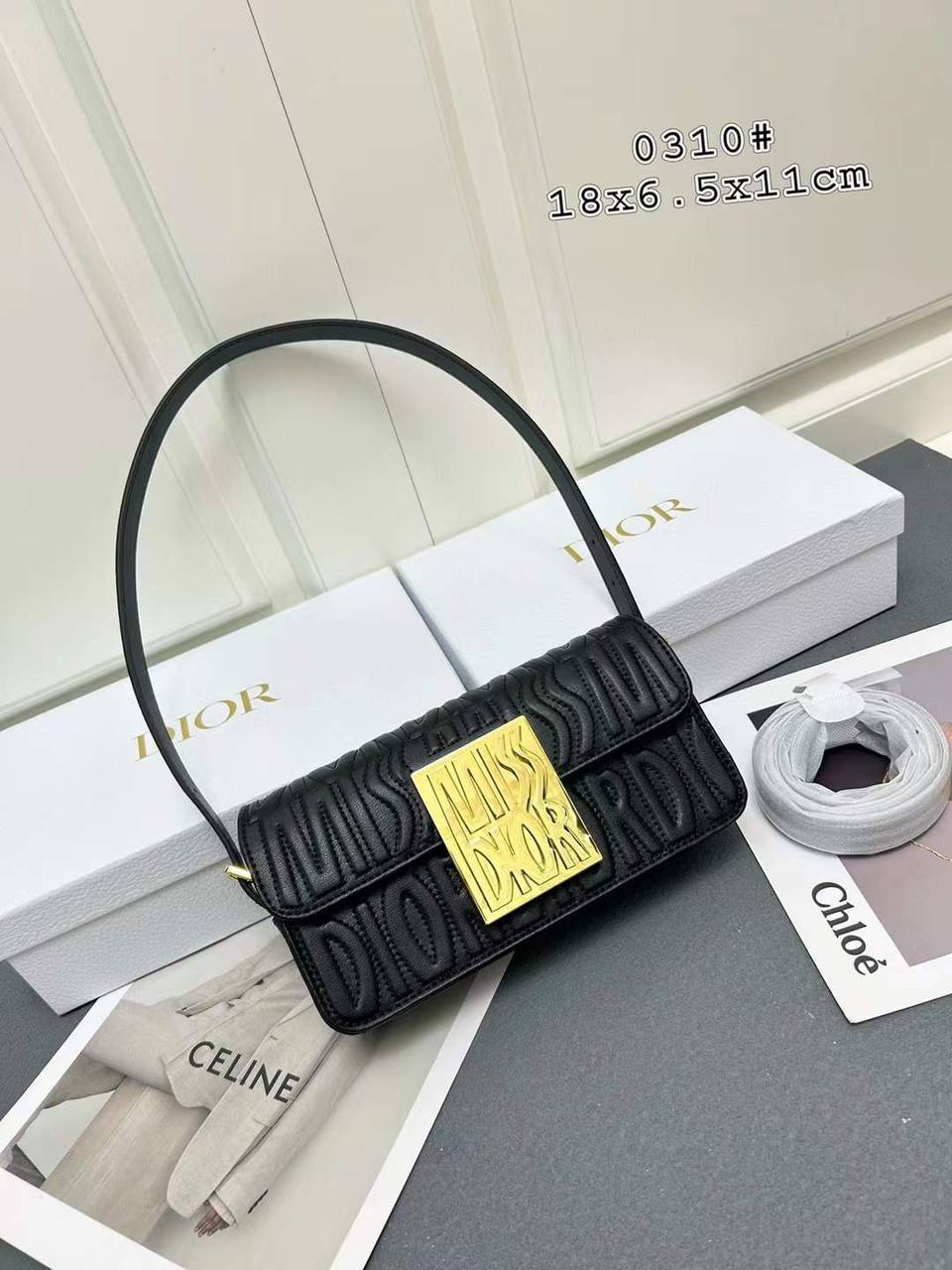 Dior
Master
250 dhs🇦🇪

Zain10
♥️♥️♥️