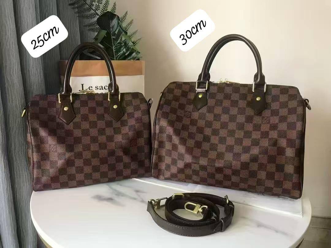 LV Master
Available now💕💕
25cm🥰 320 dhs❣️
30cm🥰 330 dhs❣️

Zain228
♥️♥️♥️