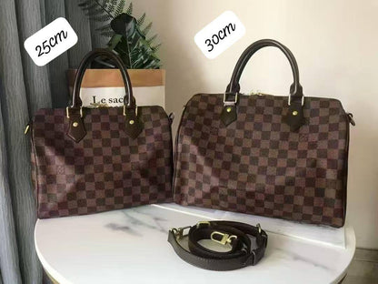 LV Master
Available now💕💕
25cm🥰 320 dhs❣️
30cm🥰 330 dhs❣️

Zain228
♥️♥️♥️
