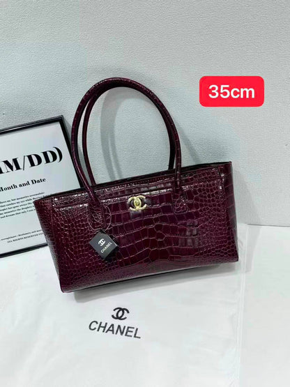 Chanel

150 dhs🇦🇪🇦🇪

Zain132
♥️♥️♥️