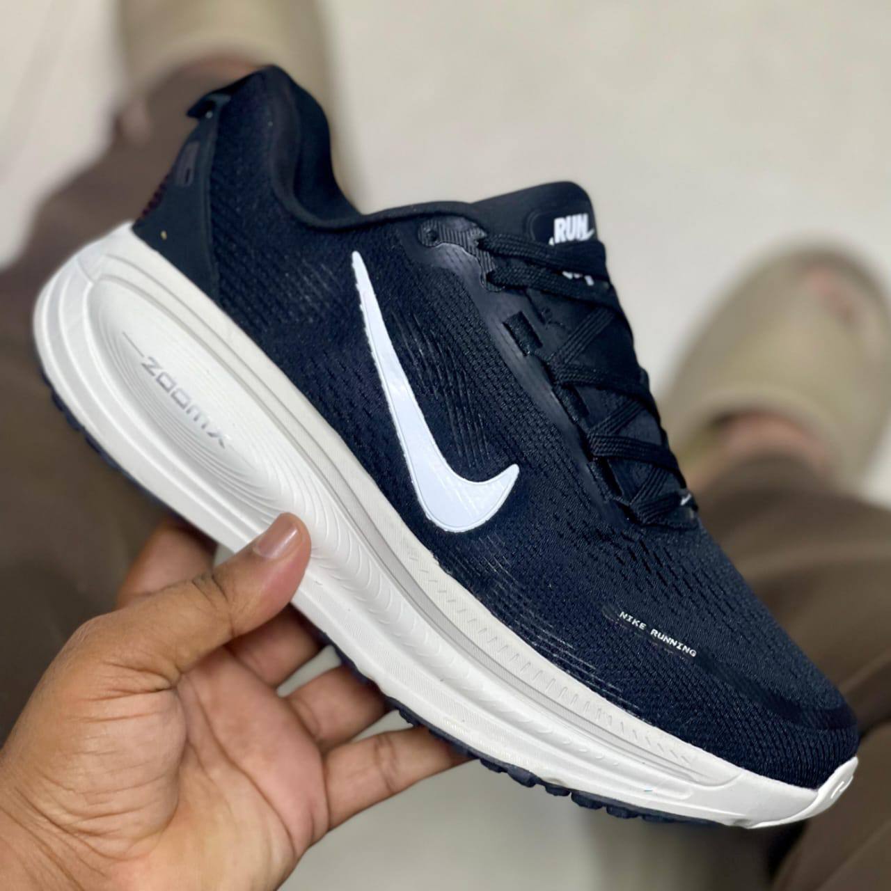 ZoomX

Size 40 to 45
105 dhs🪙🌨️

Zain27
♥️♥️♥️