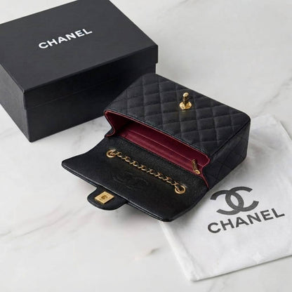 CHANEL Classsic
Flap Cross/shoulder bag
With Ball press adjustable
Chain belt strap
Size : 18 cm
With BOX 

100 dhs🇦🇪🇦🇪

Zain239
♥️♥️♥️