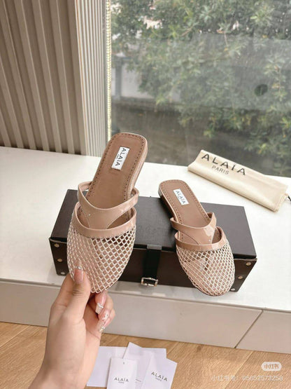 Alaia 
Size 36-41
105 dhs💓

Zain21
♥️♥️♥️