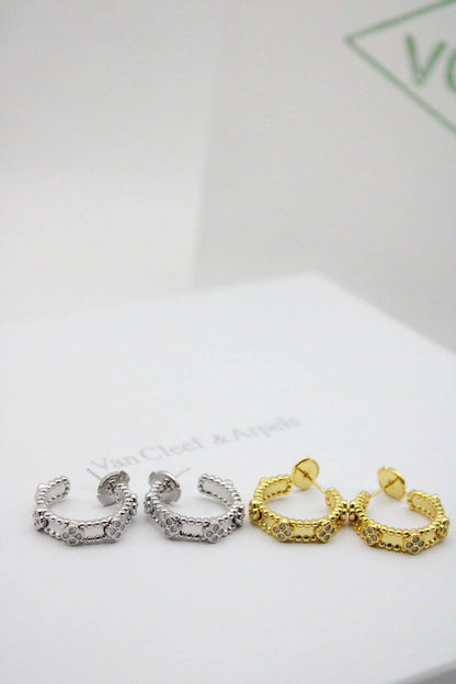 Vca earring

55 dhs

Zain122
♥️♥️♥️