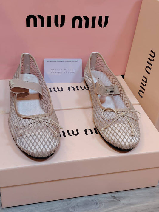 Miu Miu Shoes , High Quality 
Size 36 To 41
100 dhs✅

Zain120
♥️♥️♥️