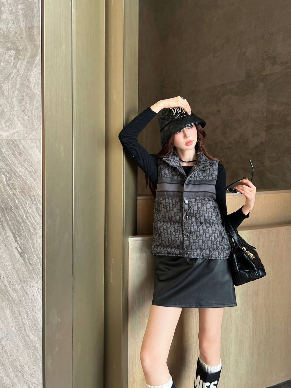 *New collections 💕💕
280 dhs🪙🌺
*good  quality  
*Sizes:S M L 
*AVAILABL

Zain231
♥️♥️♥️