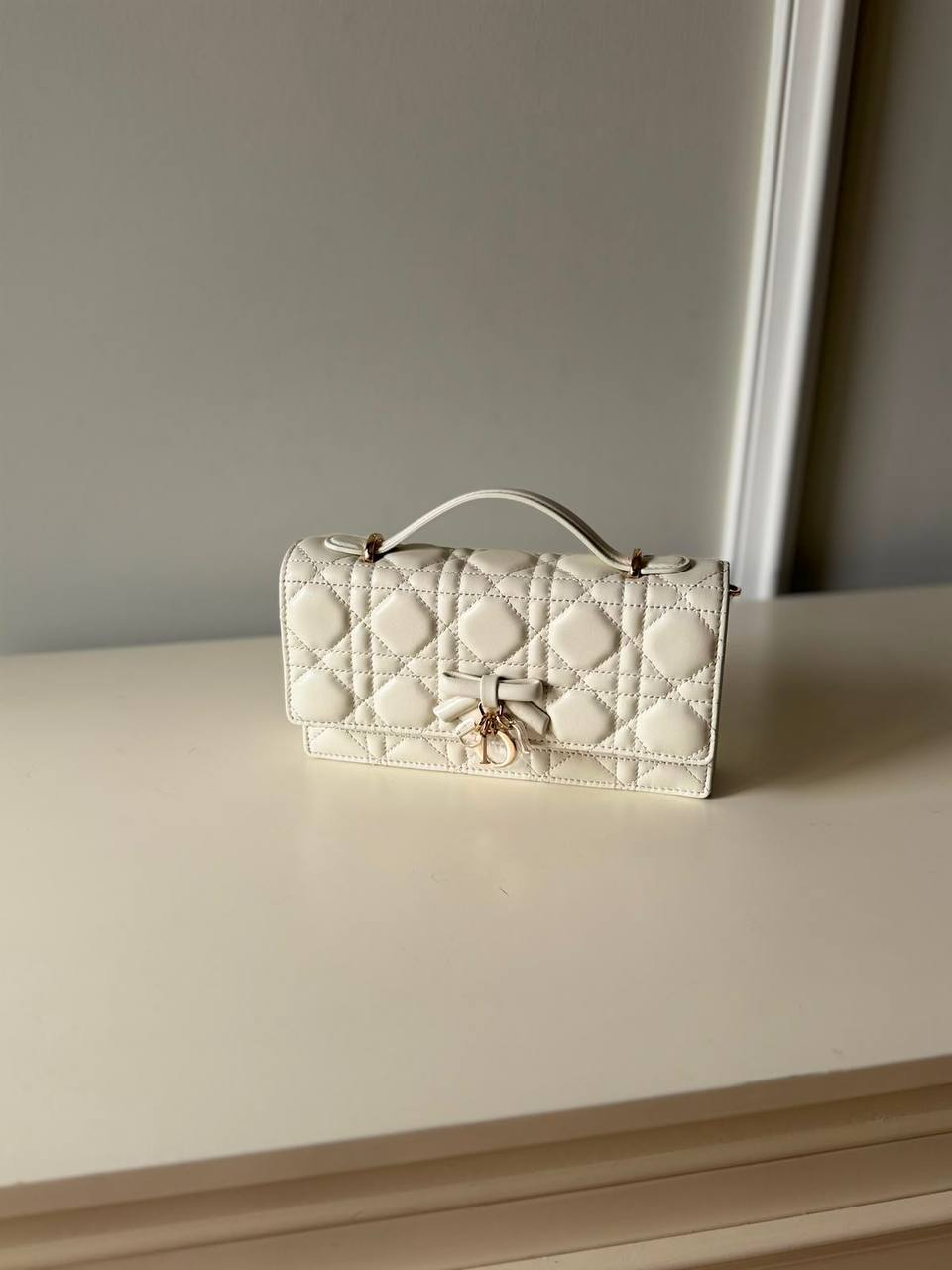 DIOR 
20 cm 
SUPER MASTER QUALITY 
For Price 👇 WhatsApp✅
0568585901 
0507557372
0552275751 Owner Zain 👌

Zain322
♥️♥️♥️