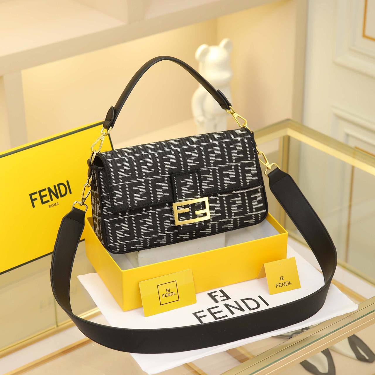 FENDI ʙᴀɢᴜᴇᴛᴛᴇ
FF ᴊᴀᴄǫᴜᴀʀᴅ ᴄᴀɴᴠᴀs
ɢᴏʟᴅ ʜᴀʀᴅᴡᴀʀᴇ
ᴡɪᴛʜ 2 ʙᴇʟᴛ sᴛʀᴀᴘ
sɪᴢᴇ: 26x17x7cm

ᴡɪᴛʜ BOX
🎁🎁🎁

95 dhs💓

Zain31