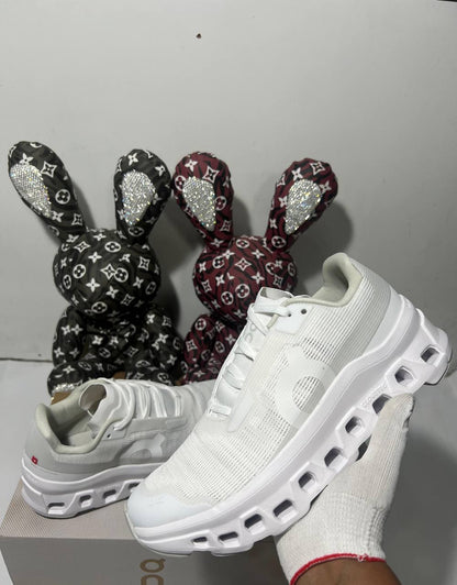 On Cloudmonster Void running 🏃 white ⚪️

36-45 AVAILABLE 

220 dhs✅

Zain242
♥️♥️♥️