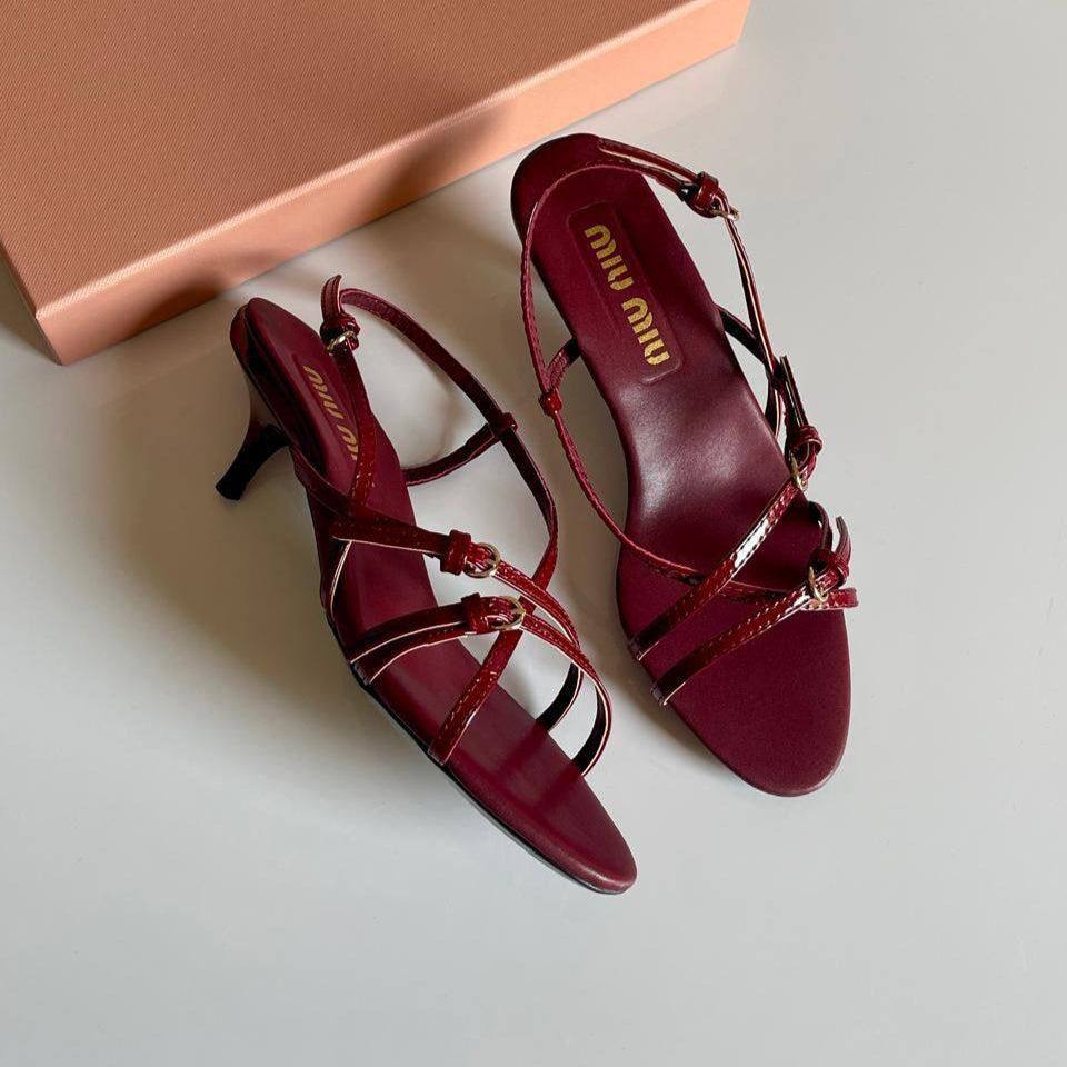 FENDI 😍        Miu Miu 😍
170 dhs🪙🌨️
    Size 36-41 available 

Zain88
♥️♥️♥️