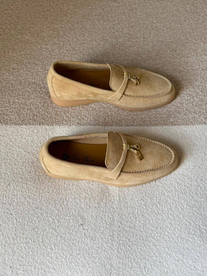 Loro Piana
Size 36 to 41
450 dhs✅

Zain288
♥️♥️♥️