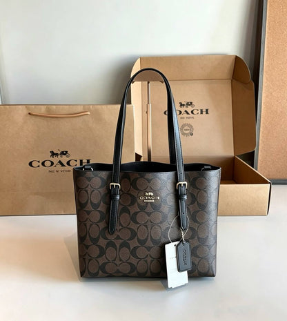 Coach 
good quality 
with box 
120 dhs✅

Zain295
♥️♥️♥️