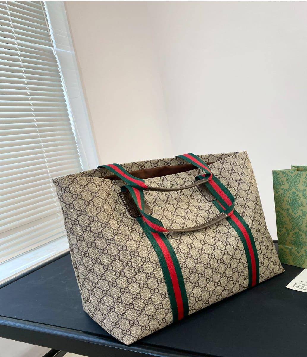 GUCCI 
COPY ONE RESTOCK 
160 dhs🪙🖤

Zain39
♥️♥️♥️