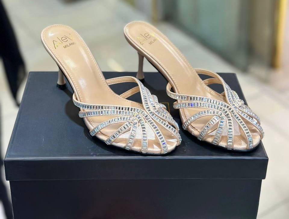 Alevi Milano 
Size 36 to 41 
120 dhs✅

Zain146
♥️♥️♥️