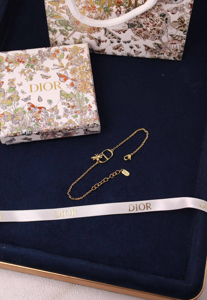 DIOR
Super Master Quality
* CD Garden full Set
* ⁠Gold finish metal 
* ⁠Necklace, earrings, bracelet

Full set
245 dhs🇦🇪🇦🇪with *Normal* Box
Necklace 105 dhs🇦🇪
Earings 85 dhs🇦🇪
Bracelet 85 dhs🇦🇪🇦🇪

For original box
(20 dhs🇦🇪 will Be additiona