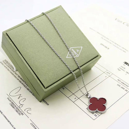 VCA 
LONG NECKLACE
70 DHS🇦🇪🇦🇪
WITH BOX AND PAPER BAG🛍️🎁

Zain89
♥️♥️♥️