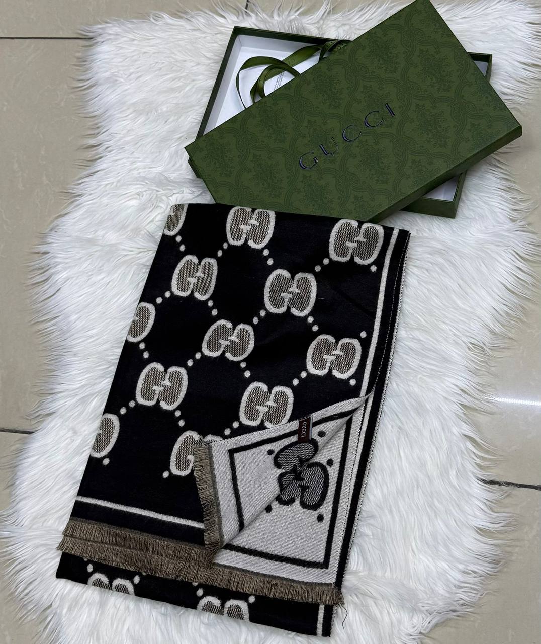 Winter scarf 
45 dhs🪙💚

Zain93
