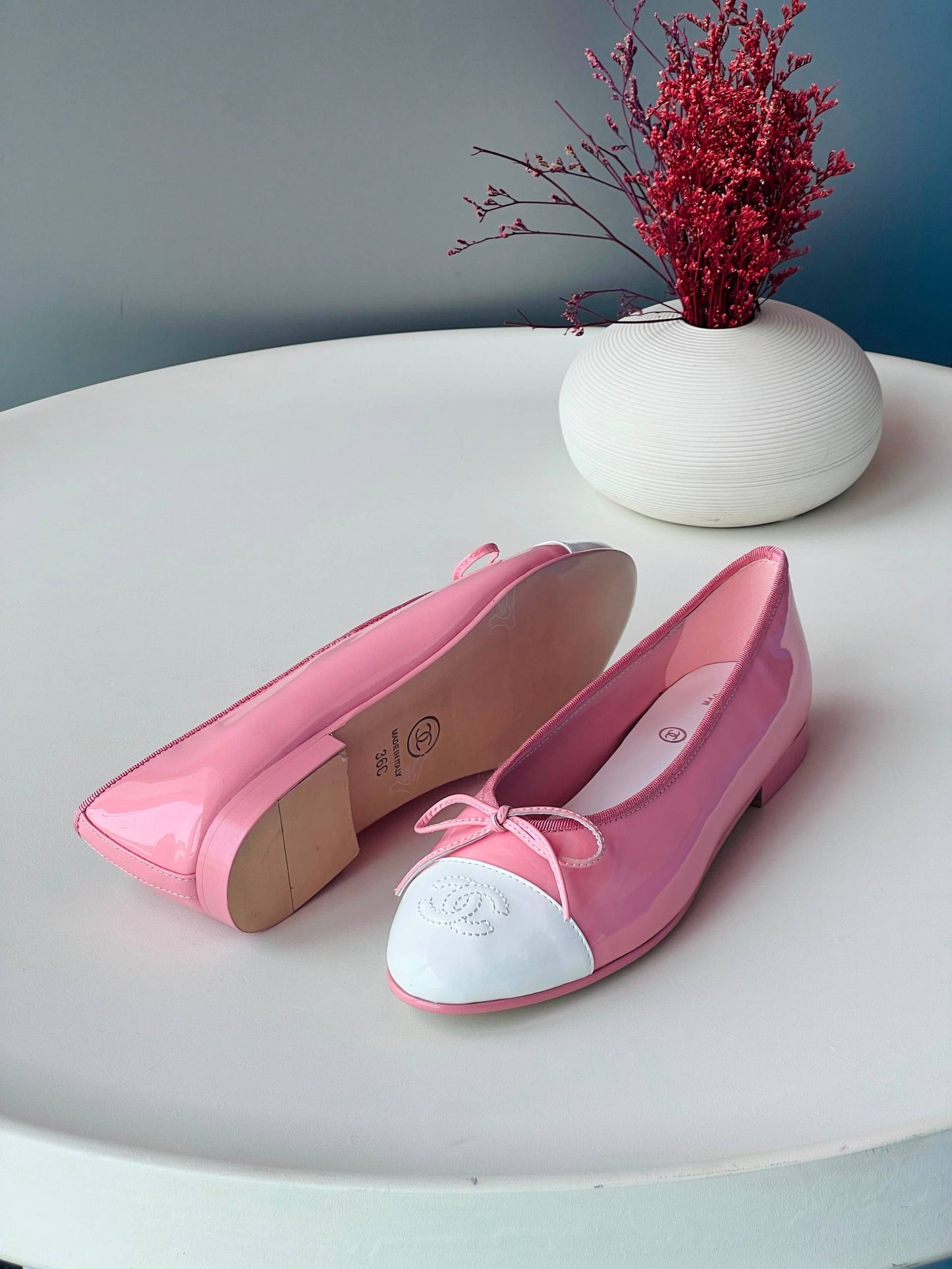 CHANEL
Size 36-41
_Super master high quality_🪡
450 dhs✅

Zain176
♥️♥️♥️