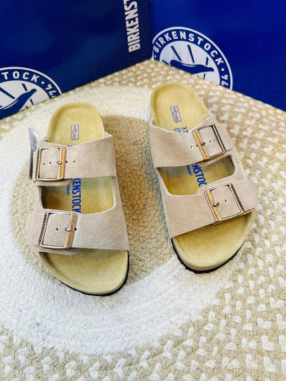 Birkenstock
leather 
size 36-46 
120 dhs🪙🖤

Zain132
♥️♥️♥️
