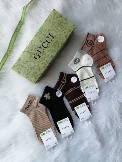 SOCKS 🆕
45 DHS💓
WITH GOOD BOX 📦

Zain28
♥️♥️♥️