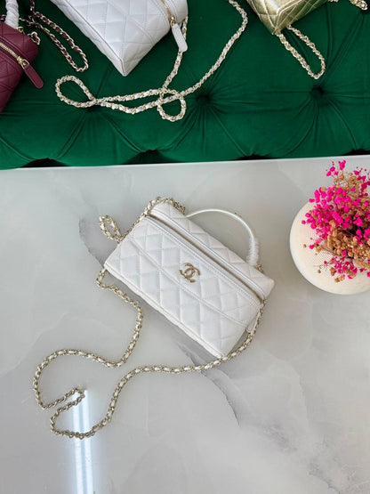 Chanel  ✨💥
Available original box 📦 
With full packing 🎀🎀
Super high quality 💥💥
For Price 👇 WhatsApp✅
0568585901 
0507557372
0552275751 Owner Zain 👌

Zain283
♥️♥️♥️