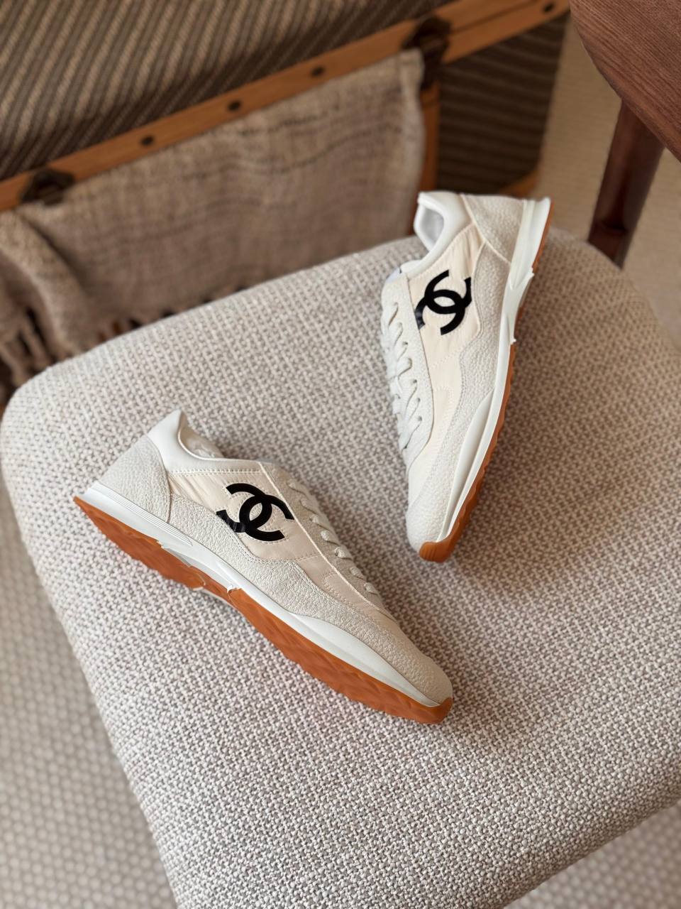 CHANEL ❤️
🤩Available new 😍😍
Size: 36 to 41
Super master quality 
450 dhs✅

Zain198
♥️♥️♥️