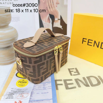 FENDI ᴠᴀɴɪᴛʏ ʙᴀɢ
ᴛᴏᴘ ʜᴀɴᴅʟᴇ ʙᴀɢ
ᴄᴀɴᴠᴀs ᴍᴀᴛᴇʀɪᴀʟ
ɢᴏʟᴅ ʜᴀʀᴅᴡᴀʀᴇ
ᴡɪᴛʜ ᴄʜᴀɪɴ ʙᴇʟᴛ sᴛʀᴀᴘ
sɪᴢᴇ : 18 cm
ᴡɪᴛʜ BOX
🎁🎁🎁

70 dhs🪙🌨️

Zain31
♥️♥️♥️