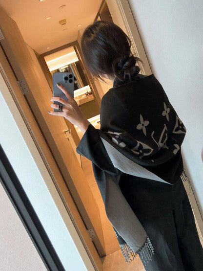 Coming new stock
Winter scarf 
45 dhs🪙🌨️

Zain93
♥️♥️♥️