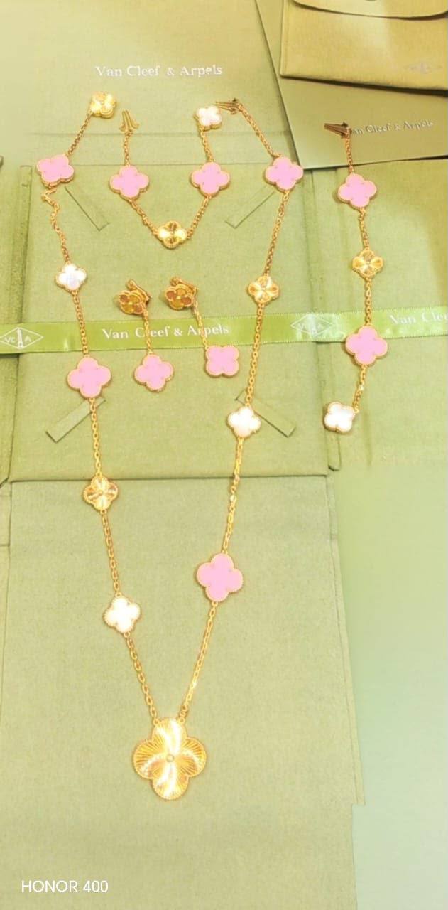 Vca set

280 dhs

Zain122
♥️♥️♥️