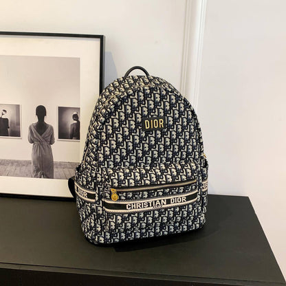Dior
39*33*17 cm
90 dhs❣️

Zain17
♥️♥️♥️