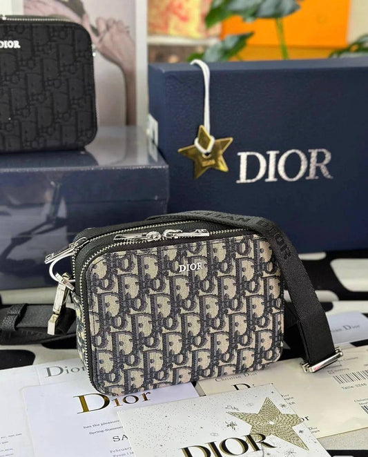 Men's Crossbody 
190 dhs🪙
master

Zain33
♥️♥️♥️