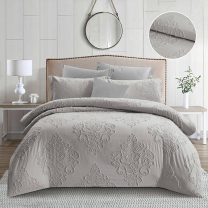 New collection 💥💥💥
Normal 
Embroidered 
Comfort set 
King size comfort 6pcs set 
140 dhs🪙🌨️

Zain99
♥️♥️♥️