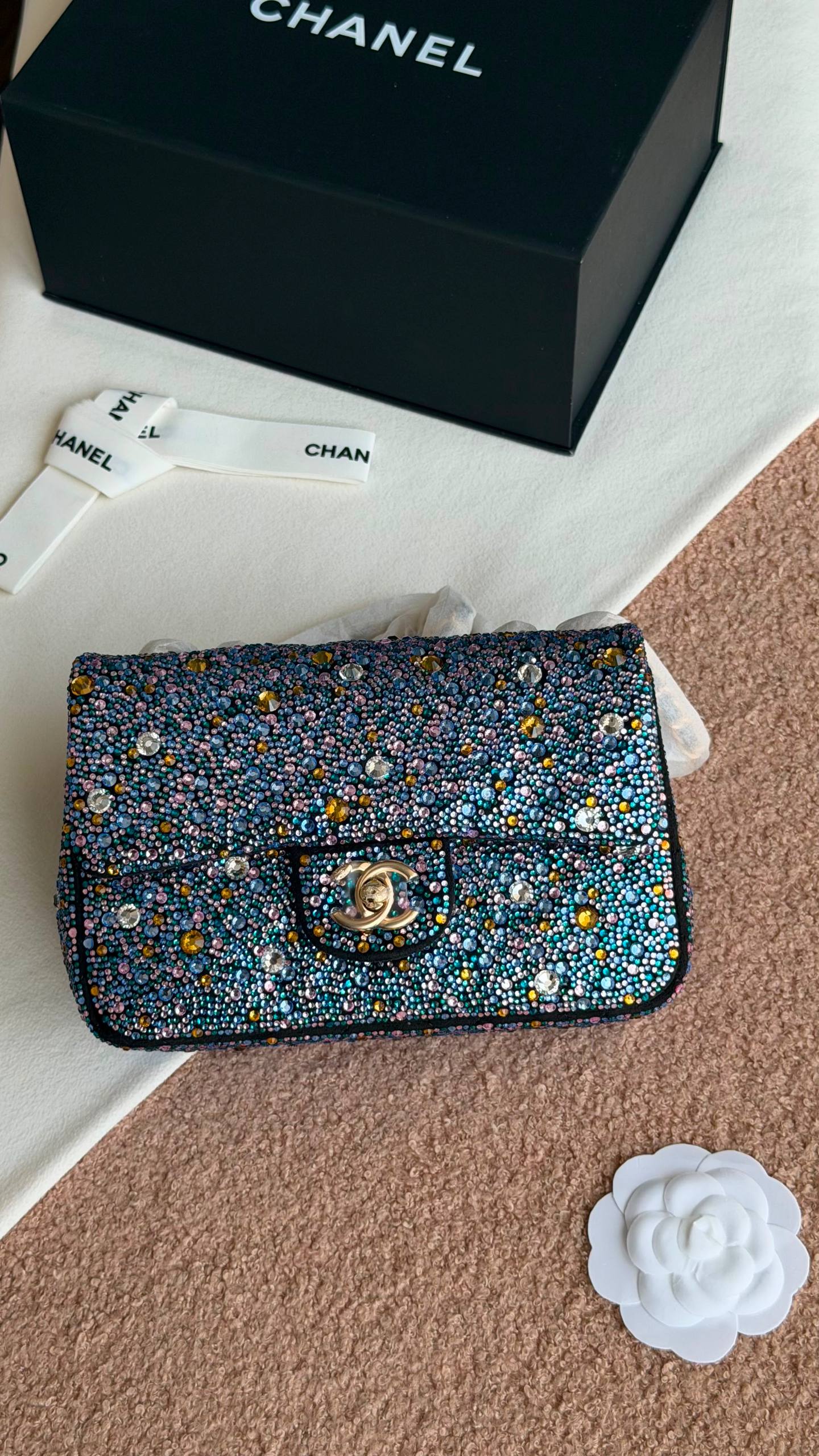 Chanel Limited Edition 🌈✨
Size : 20 Cm 
✨VIP QUALITY  ✨
With original Packing 🎁
For Price 👇 WhatsApp✅
0568585901 
0507557372
0552275751 Owner Zain 👌

Zain280
♥️♥️♥️