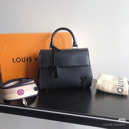 LV
Master
950 dhs✅
Super Master Quality
👌

Zain10
♥️♥️♥️